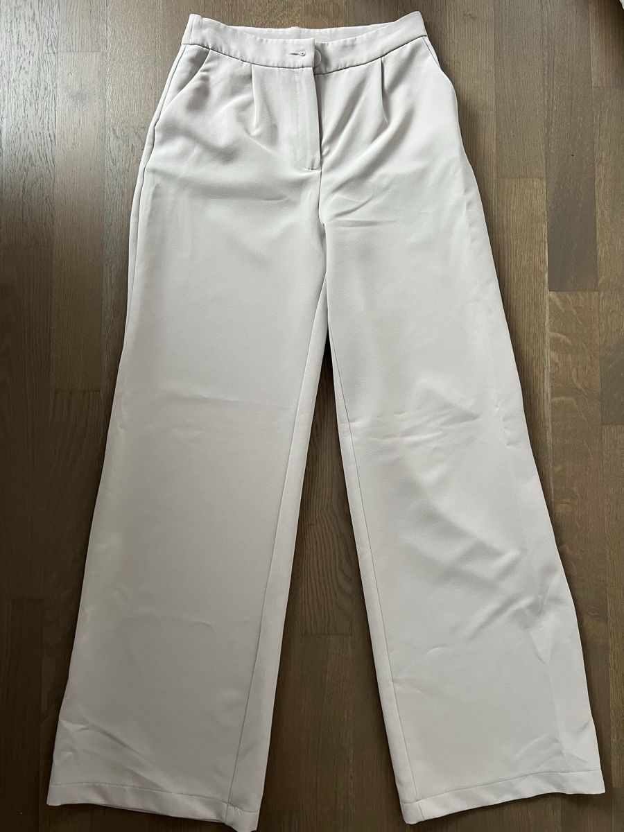 Pantaloni: Elegante weite Hose – Usato da Kriens venduto da Krienserin_T