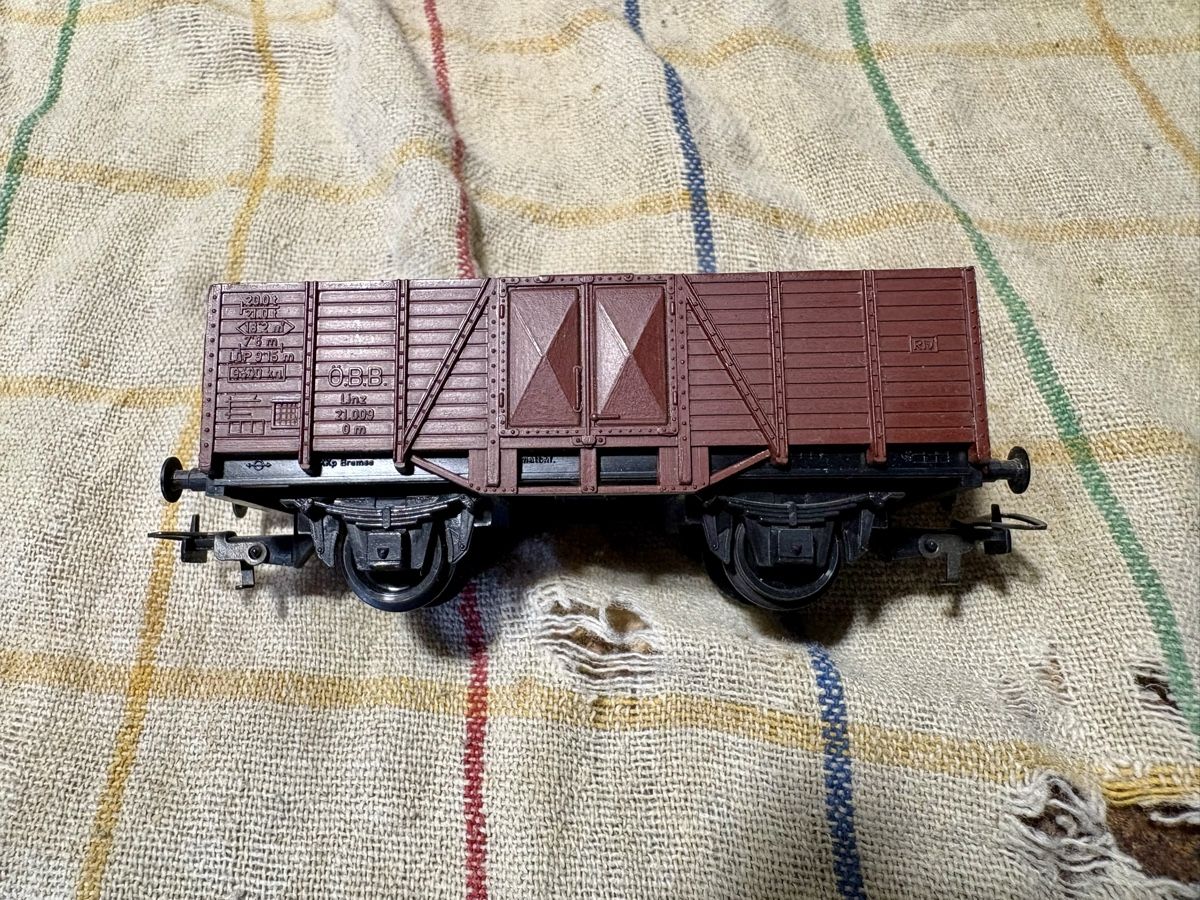 Roco Modellini di ferrovie: Roco Acht Güterwagen H0 – Usato da Balsthal venduto da hammer008 2