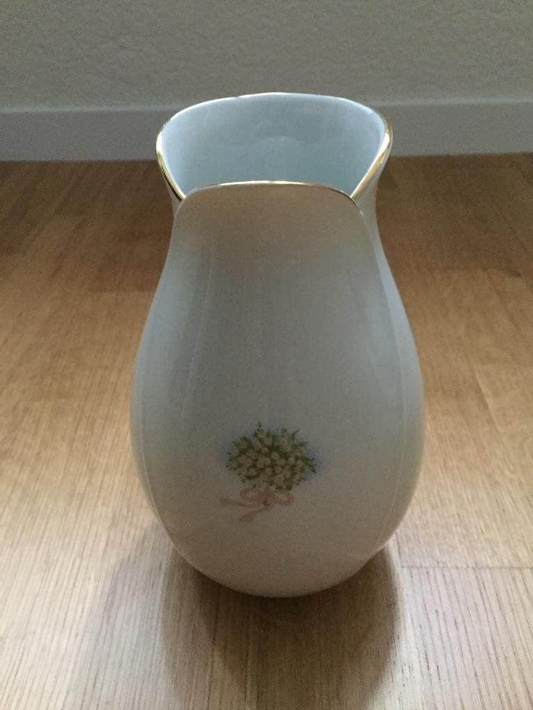 Vasen & Gefässe: Porzellan-Vase – Gebraucht aus Zug von Cry71 3