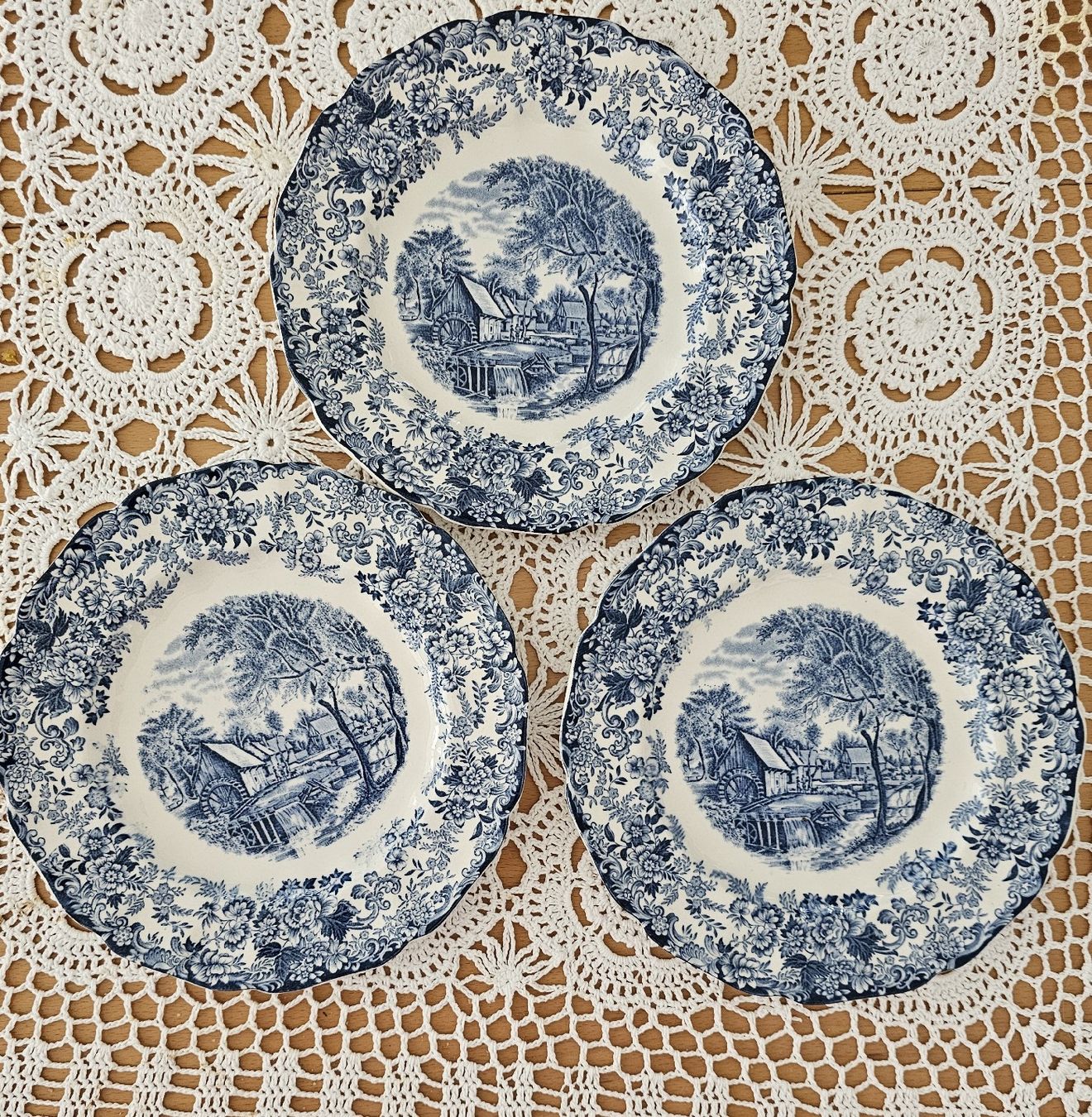 Johnson Brothers Teller: 3er SET VINTAGE TELLER "MILL STREAM" JOHNSON BROS. ENGLAND  – Gebraucht aus Laupen BE von AUSSIEGIRL1109