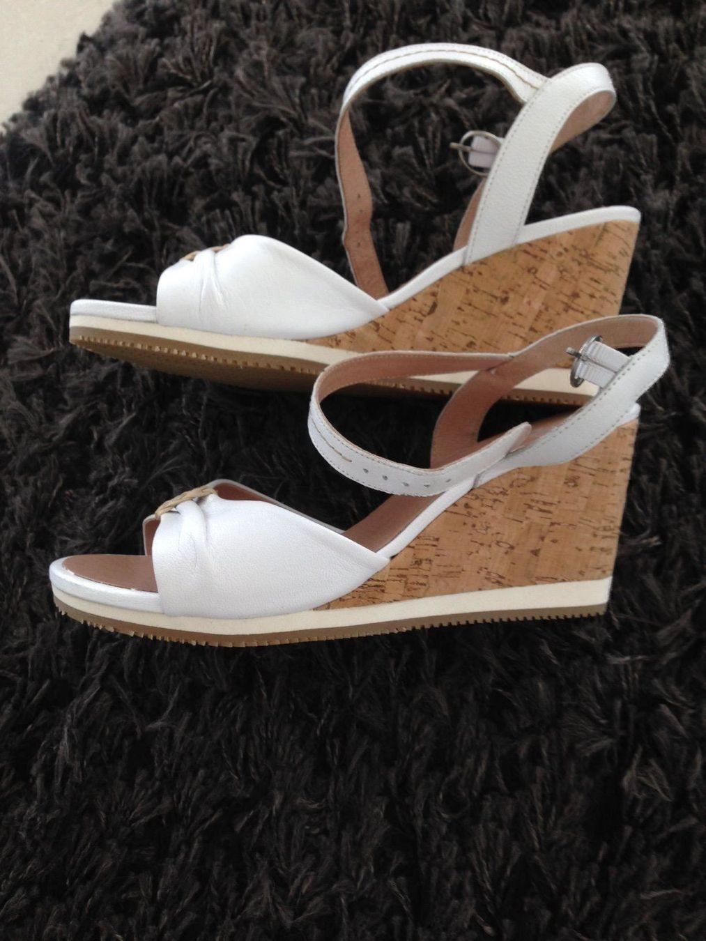 Scarpe da donna: Schuh Sandalen, weiss/beige 39 Leder – Nuovo (secondo la descrizione) da Glattpark (Opfikon) venduto da Pangie 1