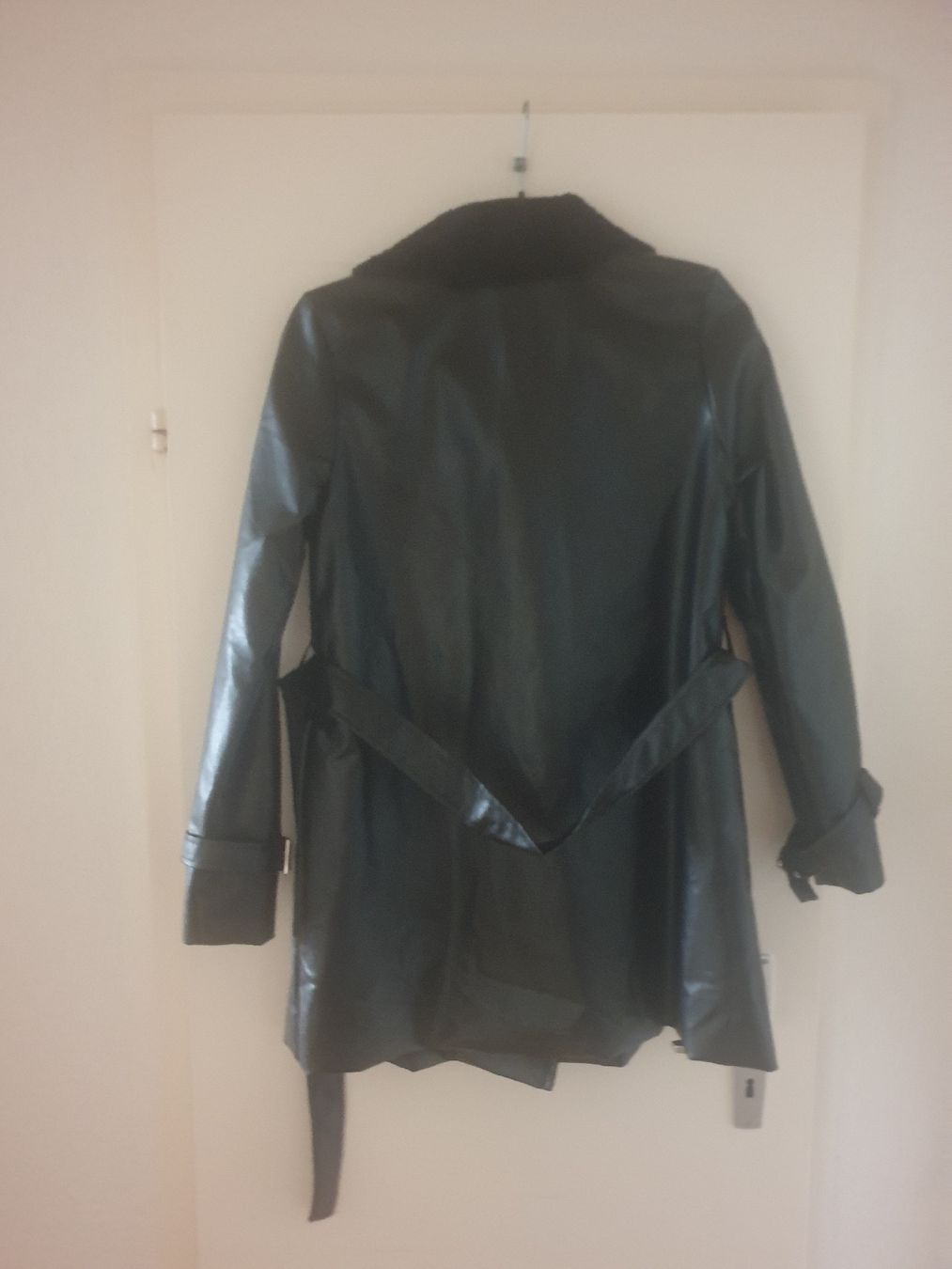 Giacche: Neu veste Alpinemodehaus – Nuovo (secondo la descrizione) da Fribourg venduto da mal_8zjh 1