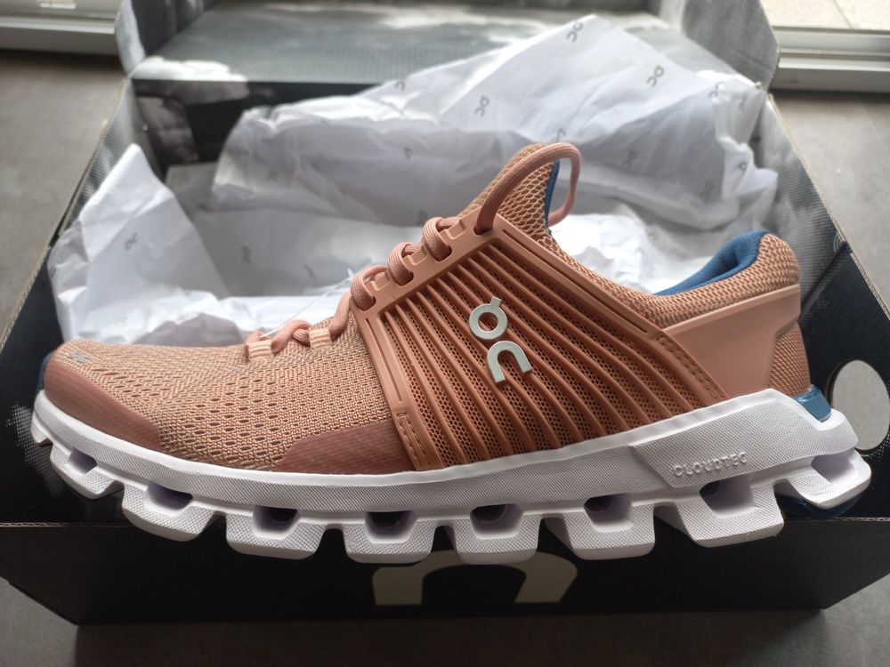 On Cloudswift Blush/Denim Taille 38.5 Kaufen auf Ricardo