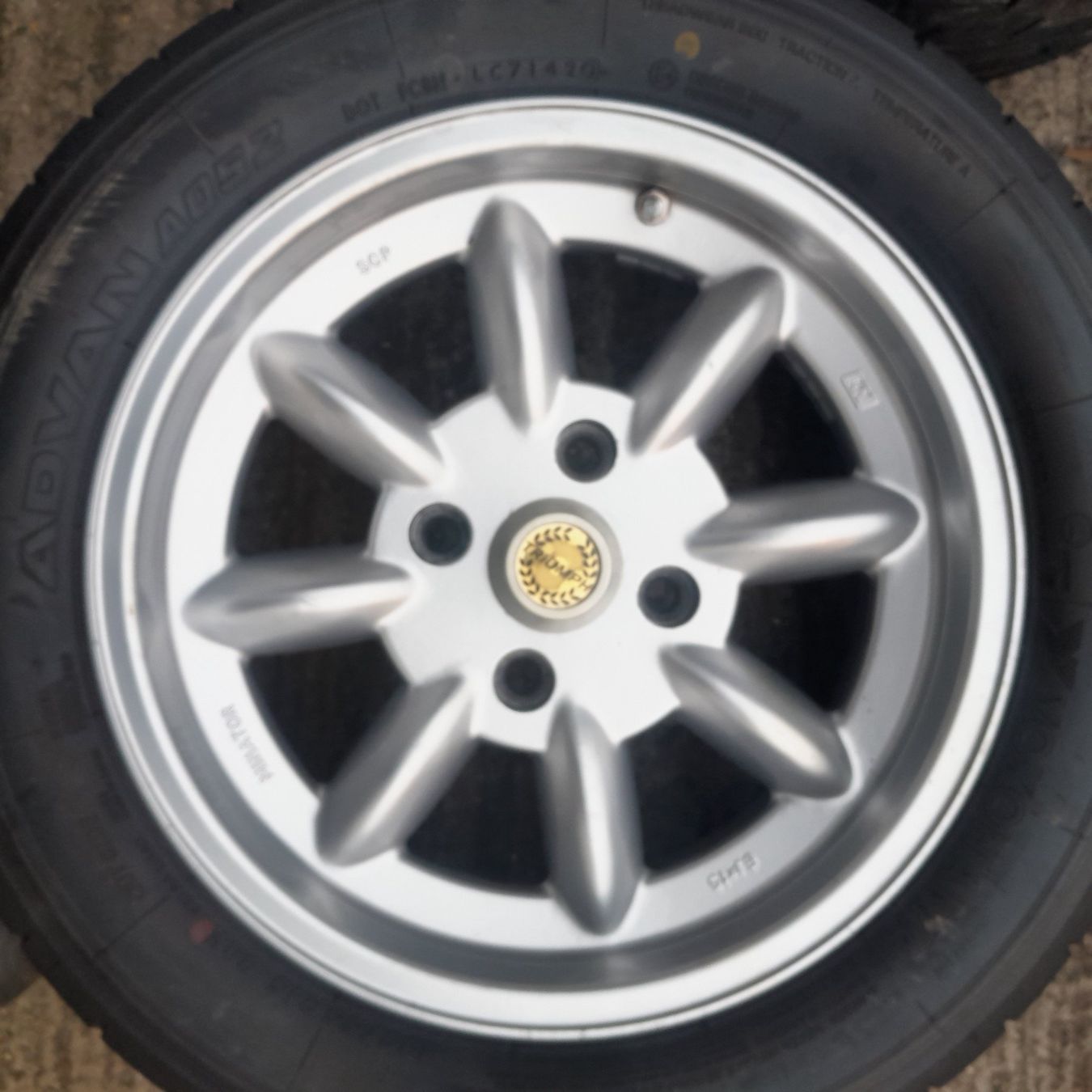 MG Cerchioni: Jantes Minilite pour MG, Triumph, Austin-Healey... – Usato da Cuarny venduto da Micro-tracteur 1
