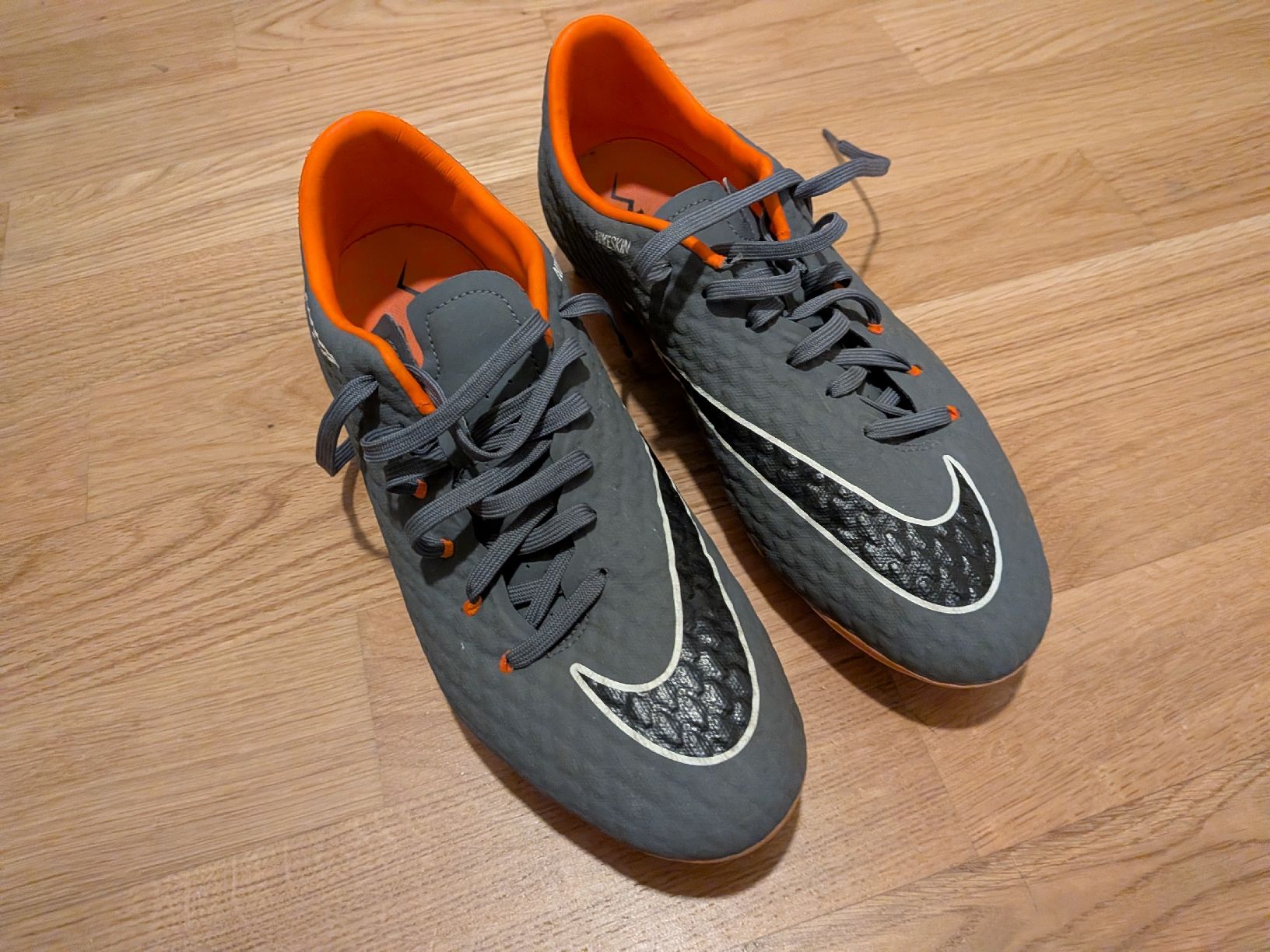 Nike Scarpe da uomo: Fussballschuhe Nikeskin Hypervenom Gr. 42.5 – Usato da Bern venduto da Highwaydonkey 1