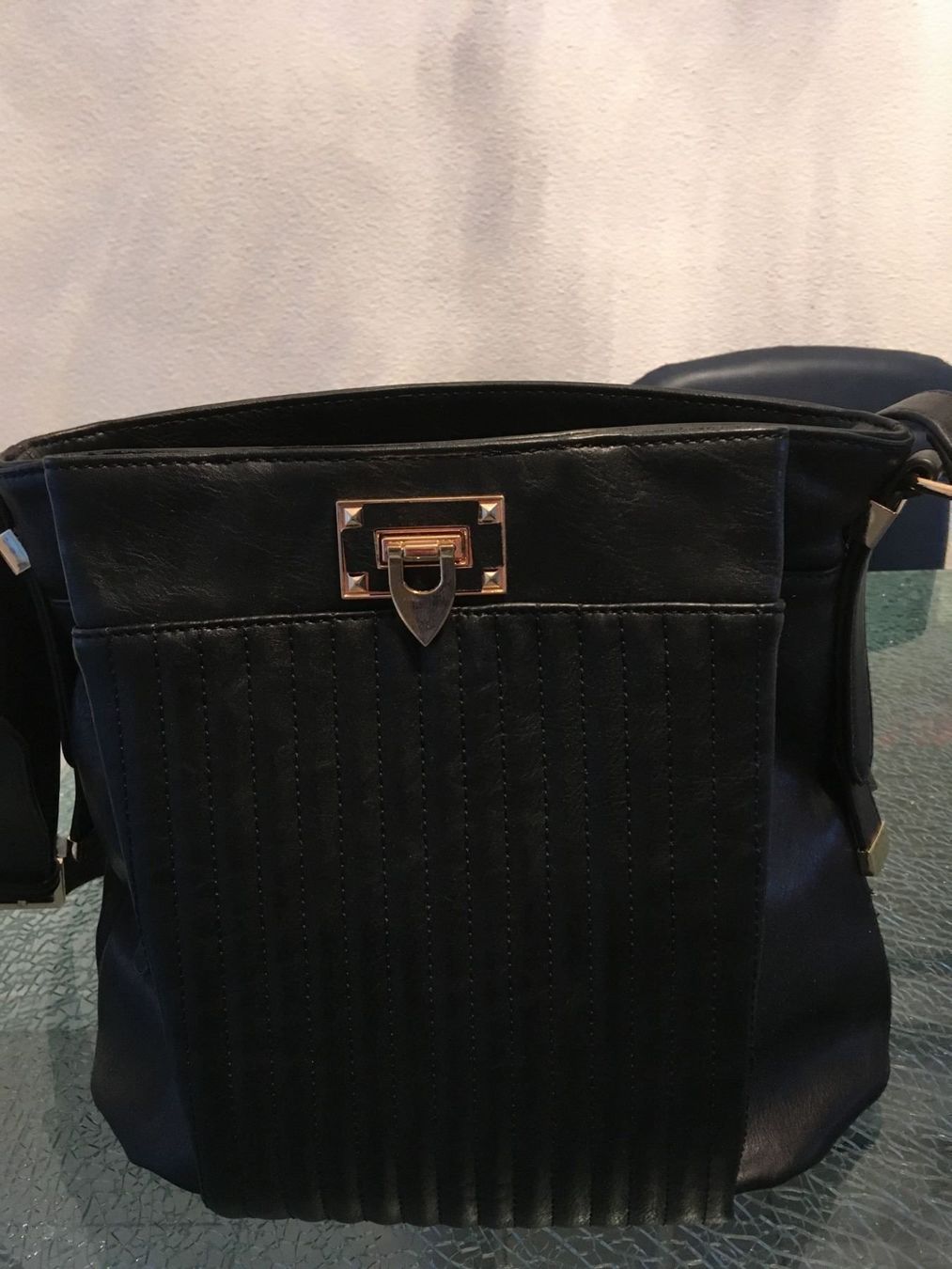 Maddison Borse da donna: schwarz/goldige Maddison Leder Tasche – Usato da Oftringen venduto da andrax 4