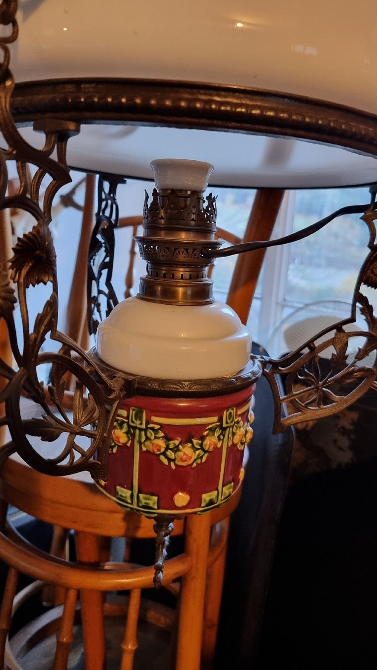 Lampade: Elektrifizierte Petrollampe, – Usato da Sils im Domleschg venduto da platin01 1