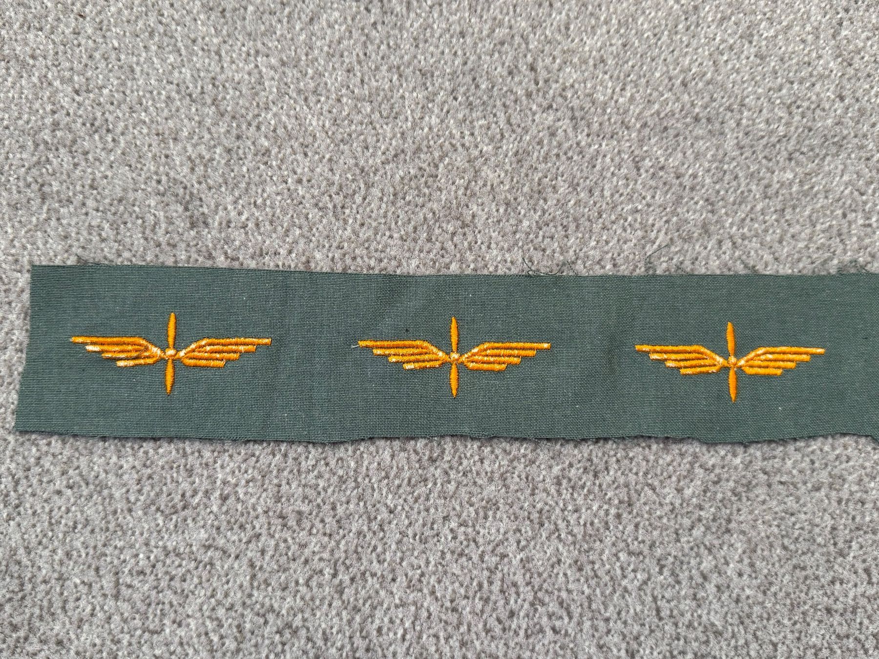 Schweizer Armee Placchette & Badge: Streifen mit 3 Pilotenabzeichen - Schweizer Luftwaffe – Nuovo (secondo la descrizione) da Brütten venduto da Hst1 3