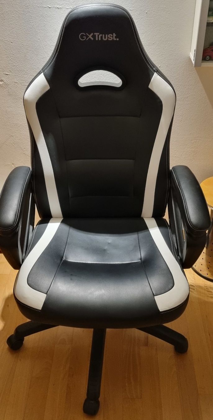 Stühle: Gaming Stuhl von Trust – Gebraucht aus Zürich von pamapa
