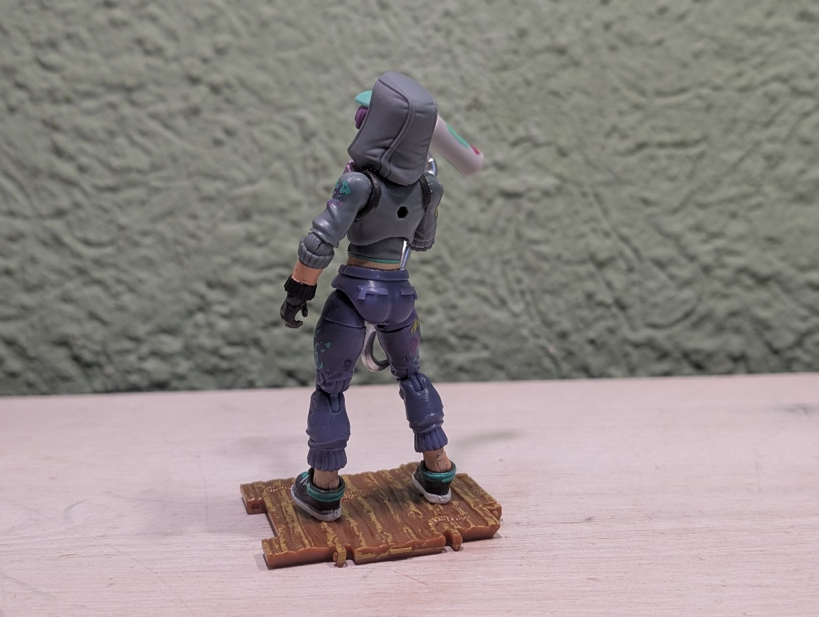 Statuette: Fortnite Teknique Actionfigur – Usato da Ehrendingen venduto da Amigo5 1