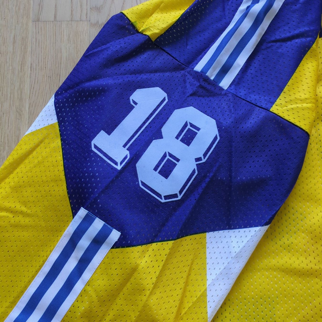 Adidas Canottiere & Pantaloni: HC Davos Trikot Spengler Cup 1993 – Usato da Bulle venduto da ArbolDeNavidad 2