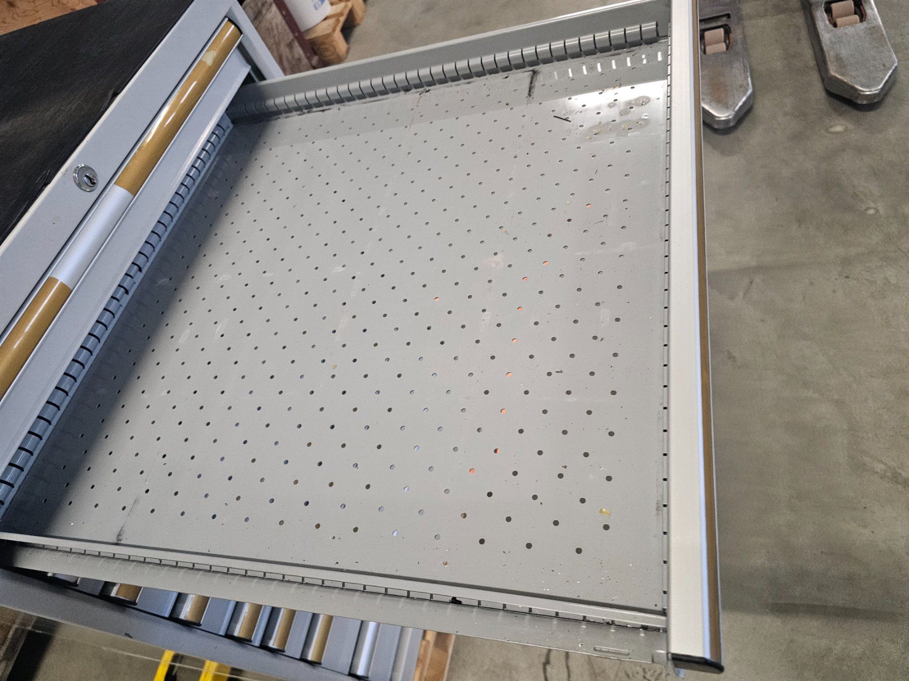 Lista Banchi da lavoro: Schubladenstock Lista grau Nr.1 – Usato da Oberburg venduto da herkules69 3