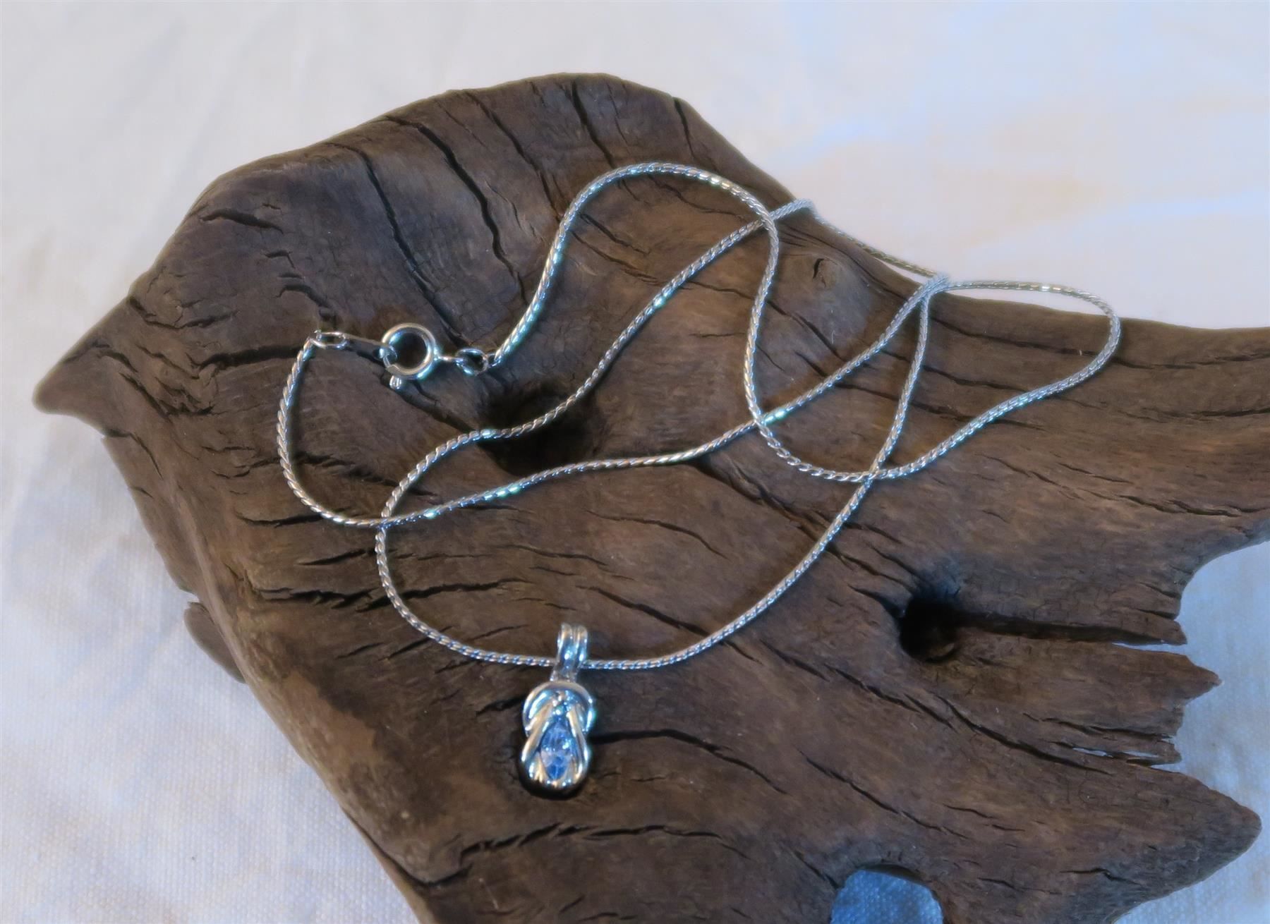 Catenine: Kette mit Anhänger – Usato da Brittnau venduto da marlenestone