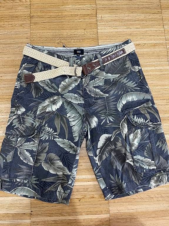 Pantaloni: Kurzes Hose Gr S – Usato da Menzingen venduto da lua123