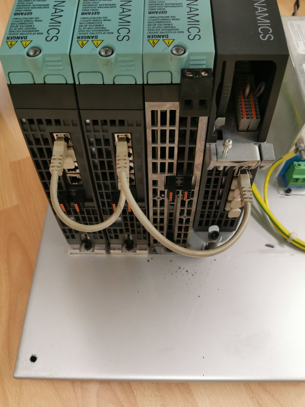 Siemens Componenti elettronici: Siemens Sinamics Power Module, Control Unit & DC Link! (48) – Usato da Niederlenz venduto da Chevy_V8 5