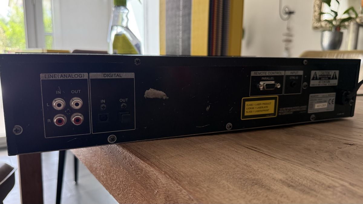 Sony Minidisques: Sony Minidisc Recorder MDS-E55 inkl. Case gebraucht – D'occasion à Wiesendangen par arena007 4