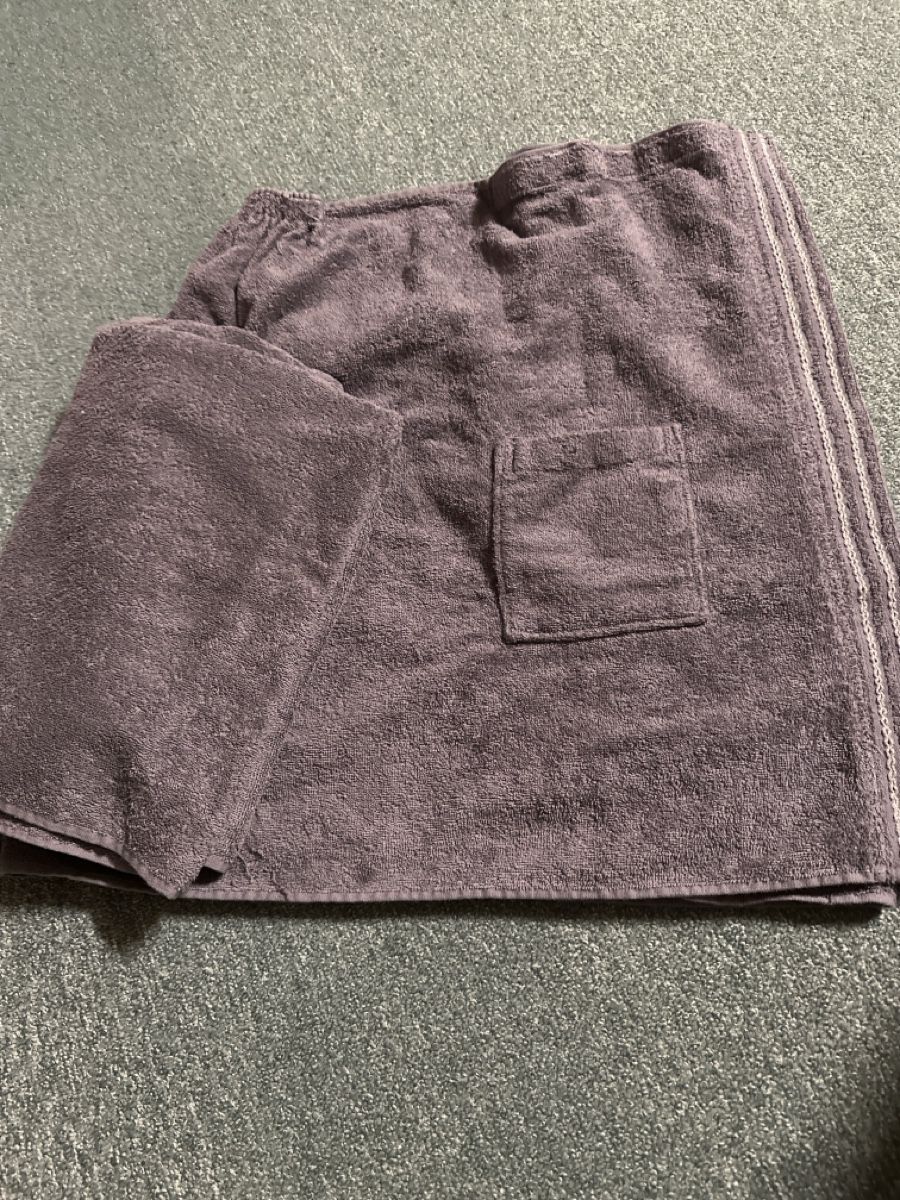 Serviettes de bain: Saunakit mit Badetuch  – D'occasion à Baltschieder par YmroBe