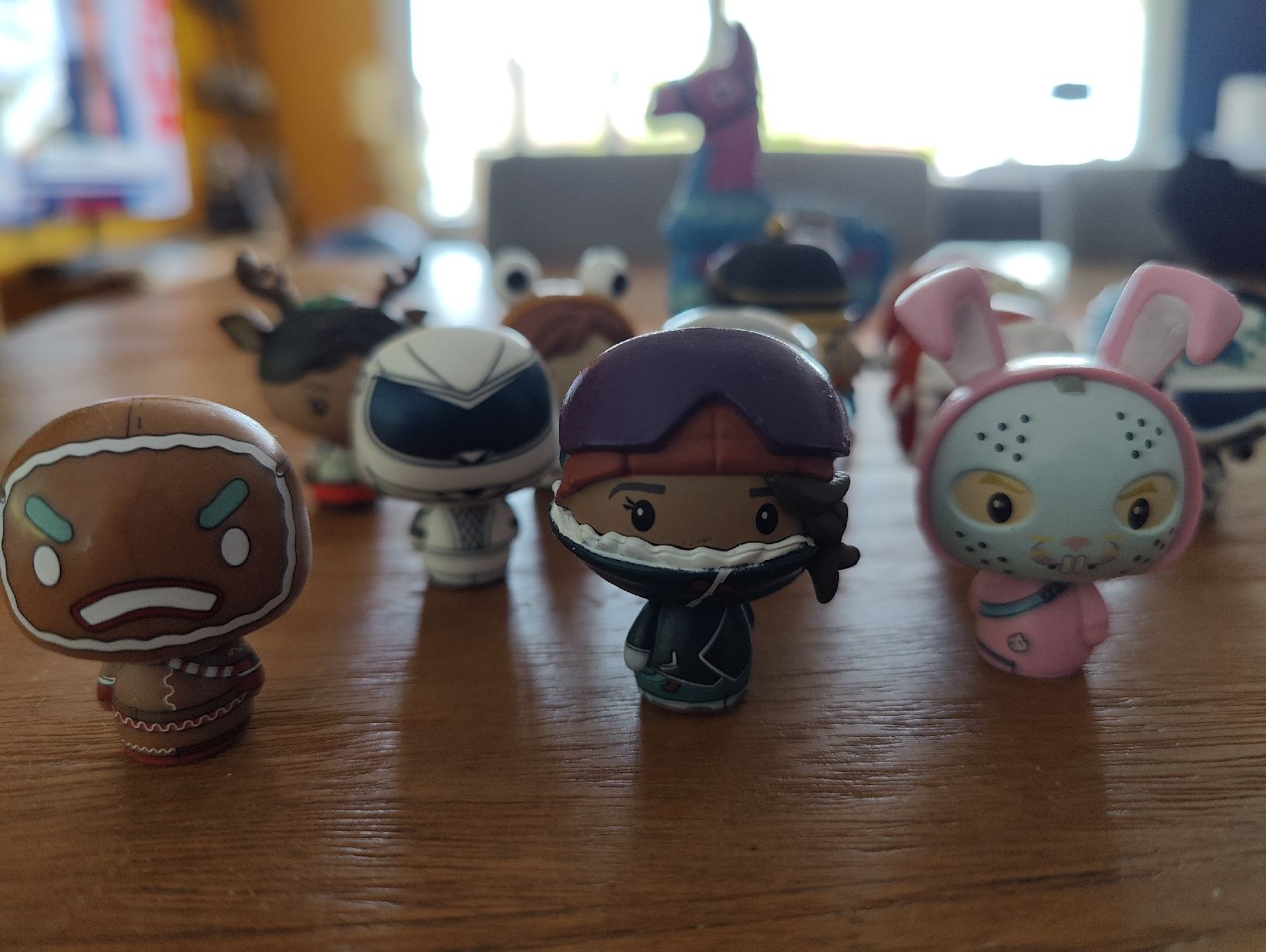 Giocattoli: Lot de 24 figurines Fortnite – Usato da Pully venduto da k-rambole 4