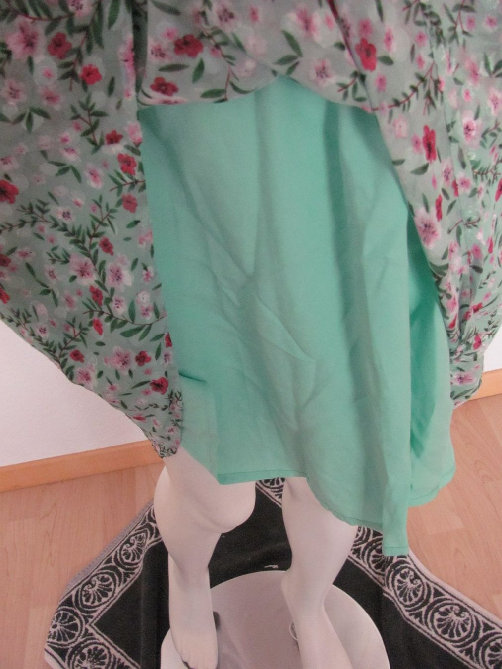 Vestiti: Smashed Lemon Kleid mit Blumenmuster, Gr. 36/S – Nuovo e nell'imballaggio originale da Gümligen venduto da Fantapanda 7
