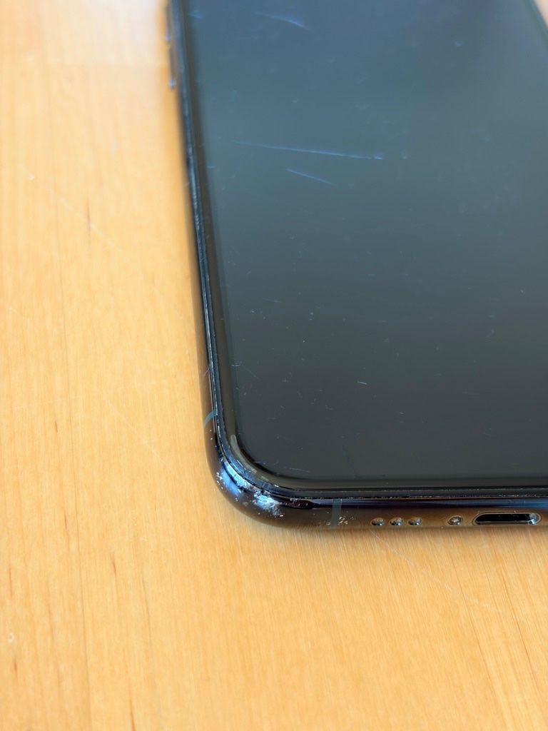Apple Telefoni cellulari / Smartphones: Apple iPhone 11 Pro 256 GB Midnight Green – Difettoso da Zürich venduto da mar_j87l 3