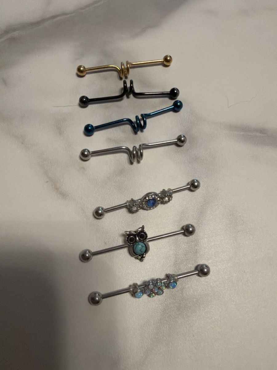 Gioielli per piercing: Lot de 7 piercing INDUSTRIEL – Nuovo (secondo la descrizione) da Concise venduto da mauranou._