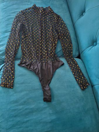 Body PrettyLittleThing noir à pois dorés, Taille 36 ✨