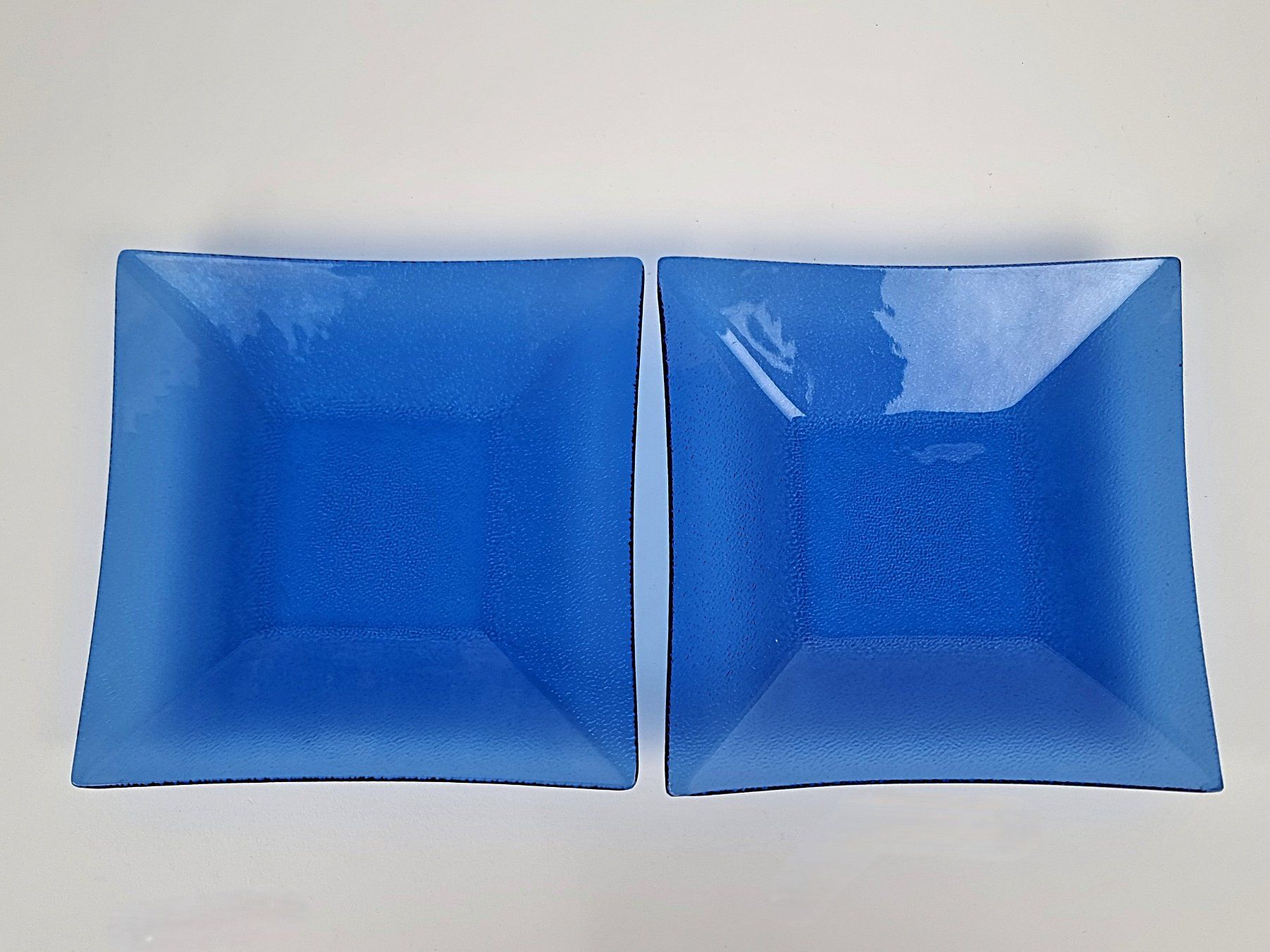 Teller: Blaues Glasteller- Set – Gebraucht aus Urtenen-Schönbühl von Restwert_Schoenbuehl 1