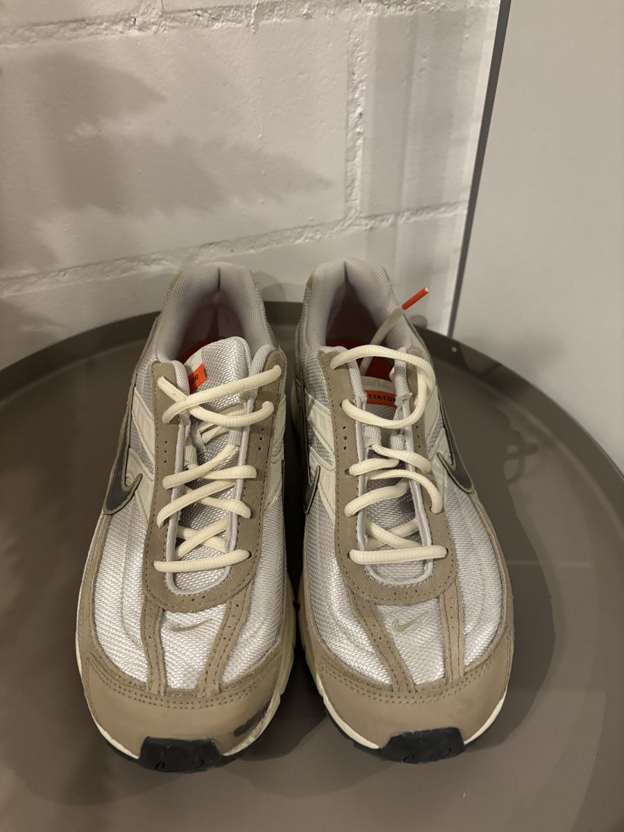 Nike Scarpe da uomo: Nike Sneakers Gr. 41 Herren – Nuovo (secondo la descrizione) da Zürich venduto da ale_tvn8