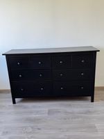 IKEA HEMNES Kommode mit 8 Schubladen – schwarz