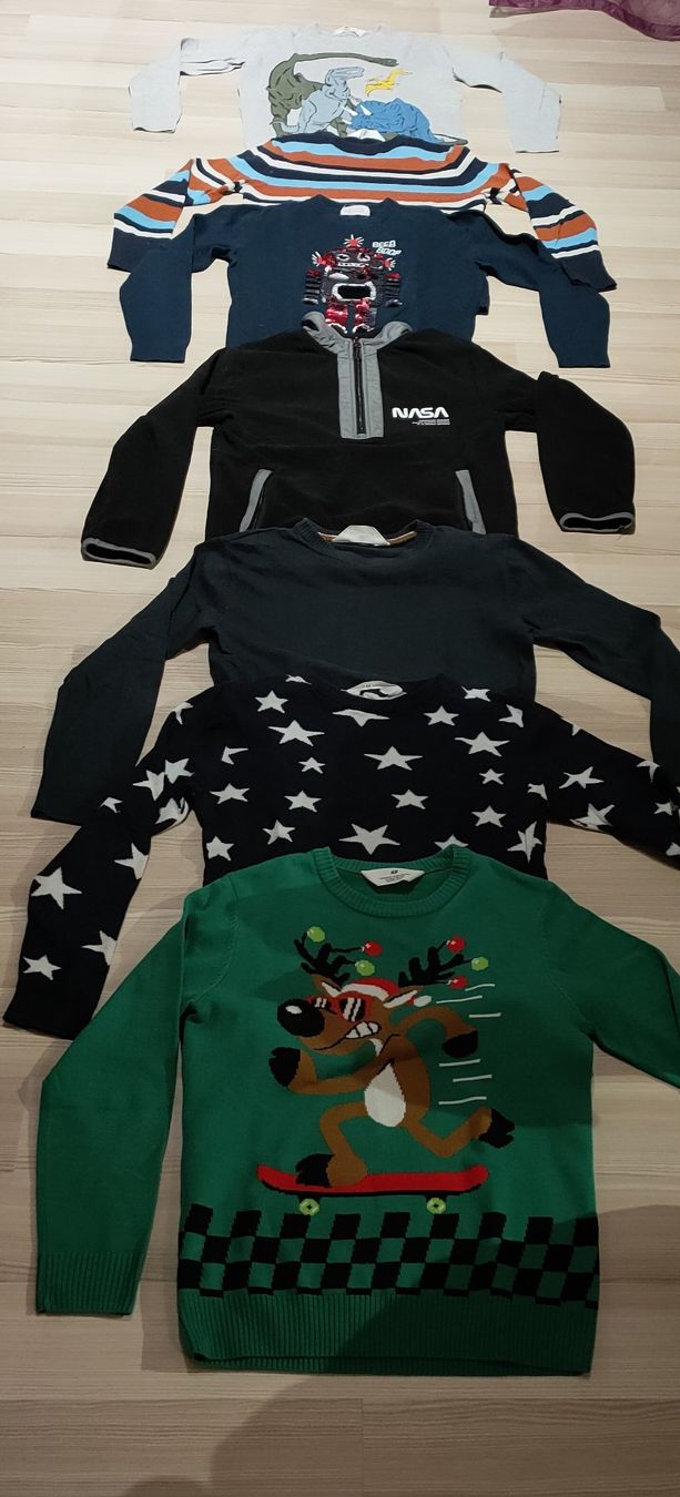 H&M Pullover & Sweatshirts: Pullover 7Stk. Grösse 134/140 – Gebraucht aus Ins von variable