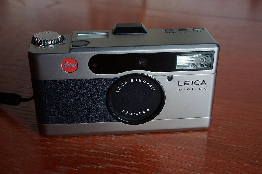 Leica Minilux - Summarit 40mm - version noire - révisé