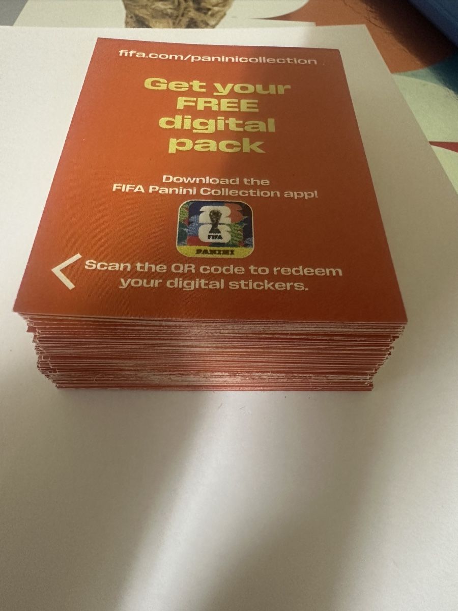 Panini Carte collezionabili: Lot de 100 digital code panini  – Nuovo e nell'imballaggio originale da Marly venduto da ale_9j5m 1