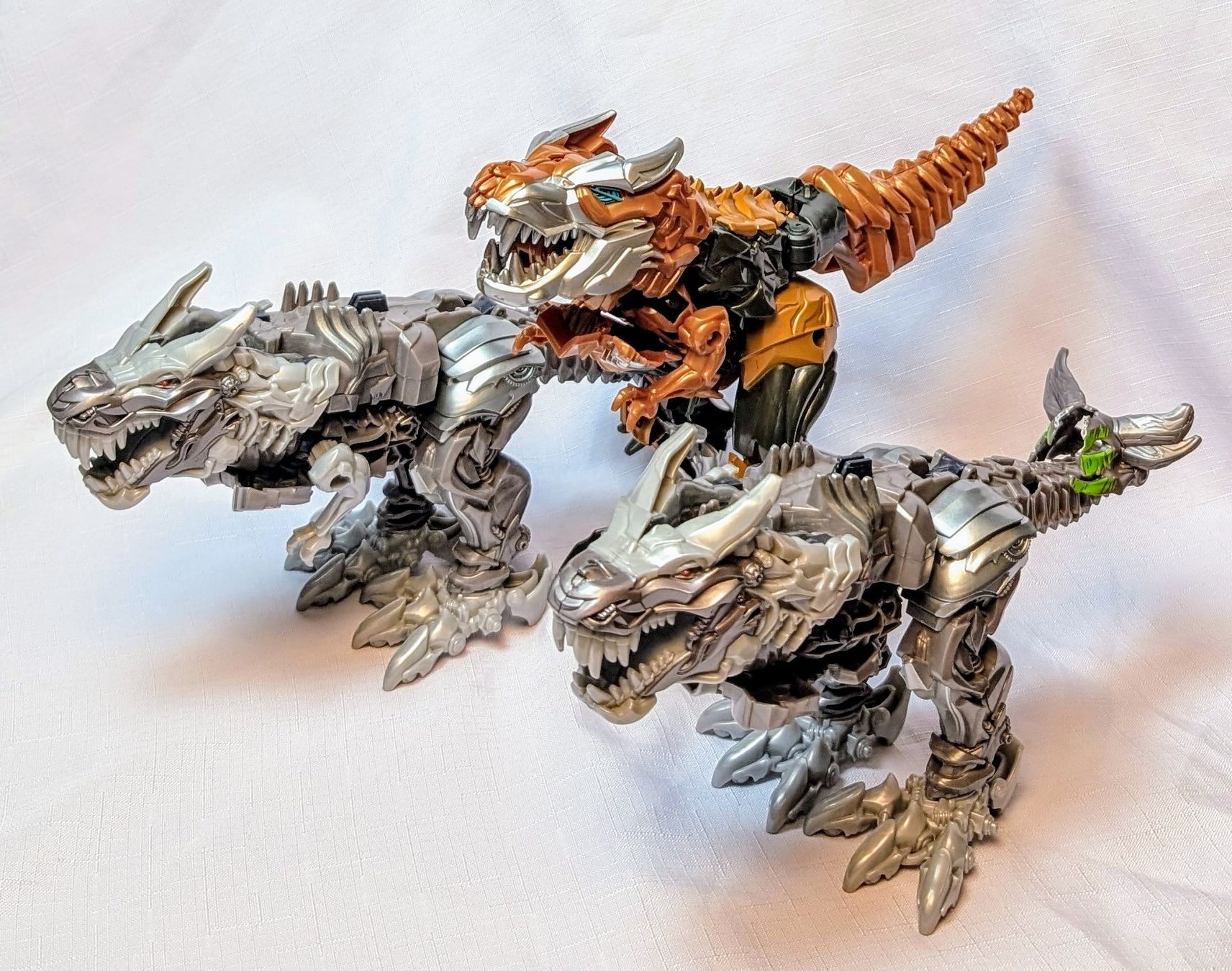 Hasbro Statuette: 3er Set - Transformers Hasbro Figuren - Dinosaurier – Nuovo (secondo la descrizione) da Wängi venduto da ABIZONE-86