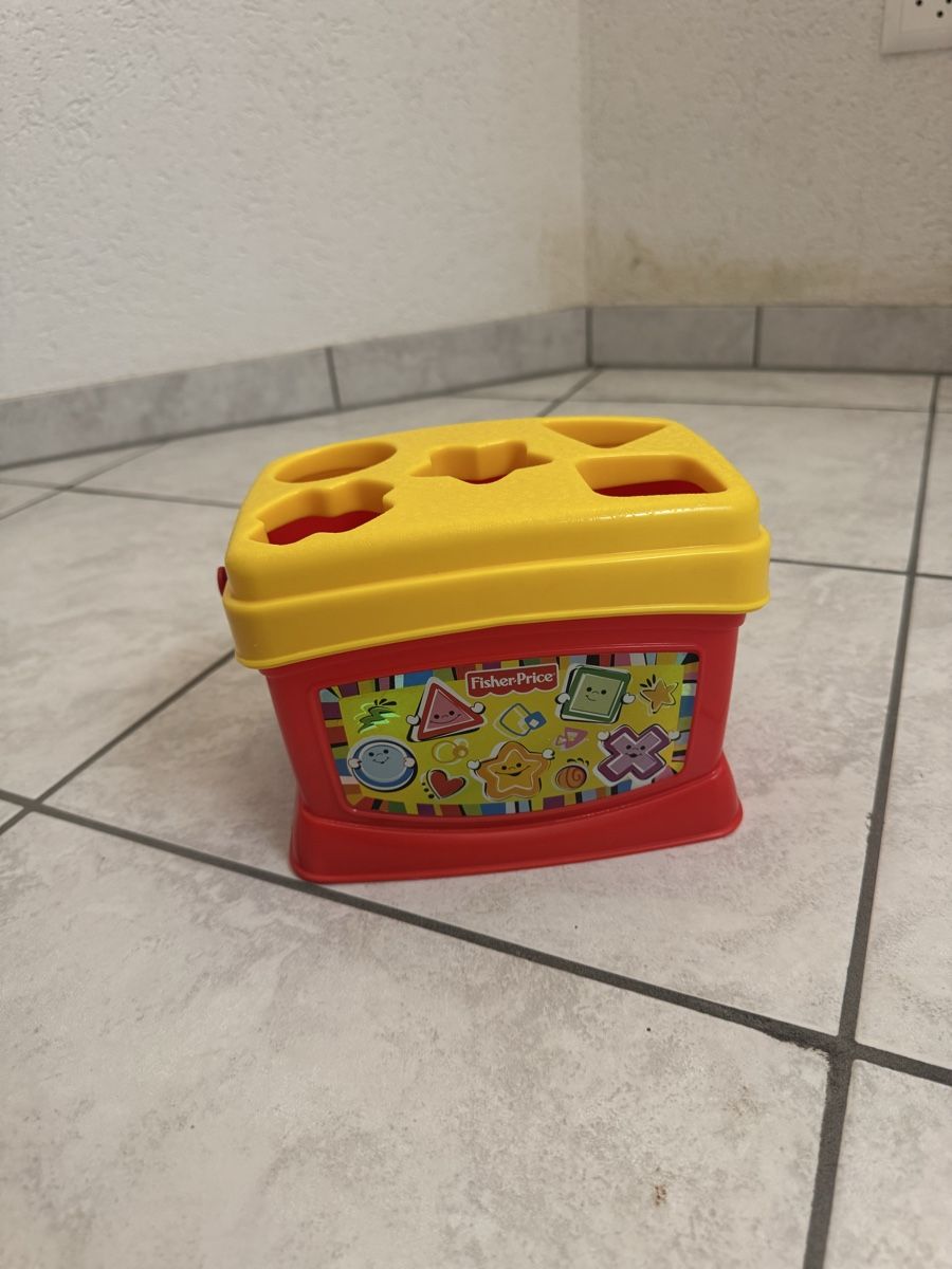 Fisher-Price Giocattoli:  Formensortierer Eimer mit Bausteinen  – Usato da Waltenschwil venduto da elv_fh6d 1