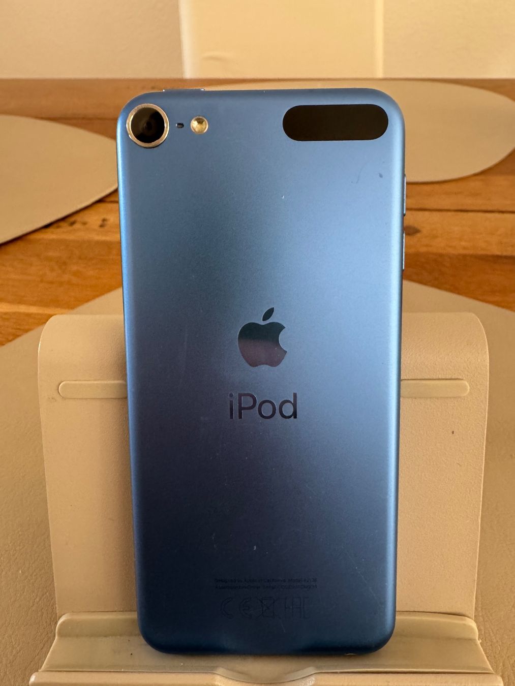 Apple Lettore multimediale portatile: iPod touch 7Generation 32GB – Usato da Adliswil venduto da Busys 2