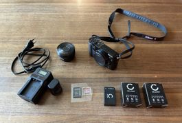 Nikon 1 v3 mit elektronischem Sucher und Zubehör