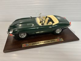 Burago Jaguar E-Cabriolet (1961) Modellauto dunkelgrün