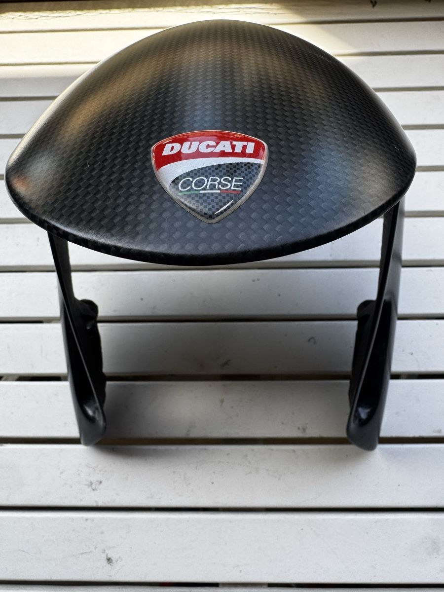Ducati Tutti i ricambio per moto: Original Ducati Carbon Schutzblech  – Nuovo (secondo la descrizione) da Birsfelden venduto da Samichlaus74