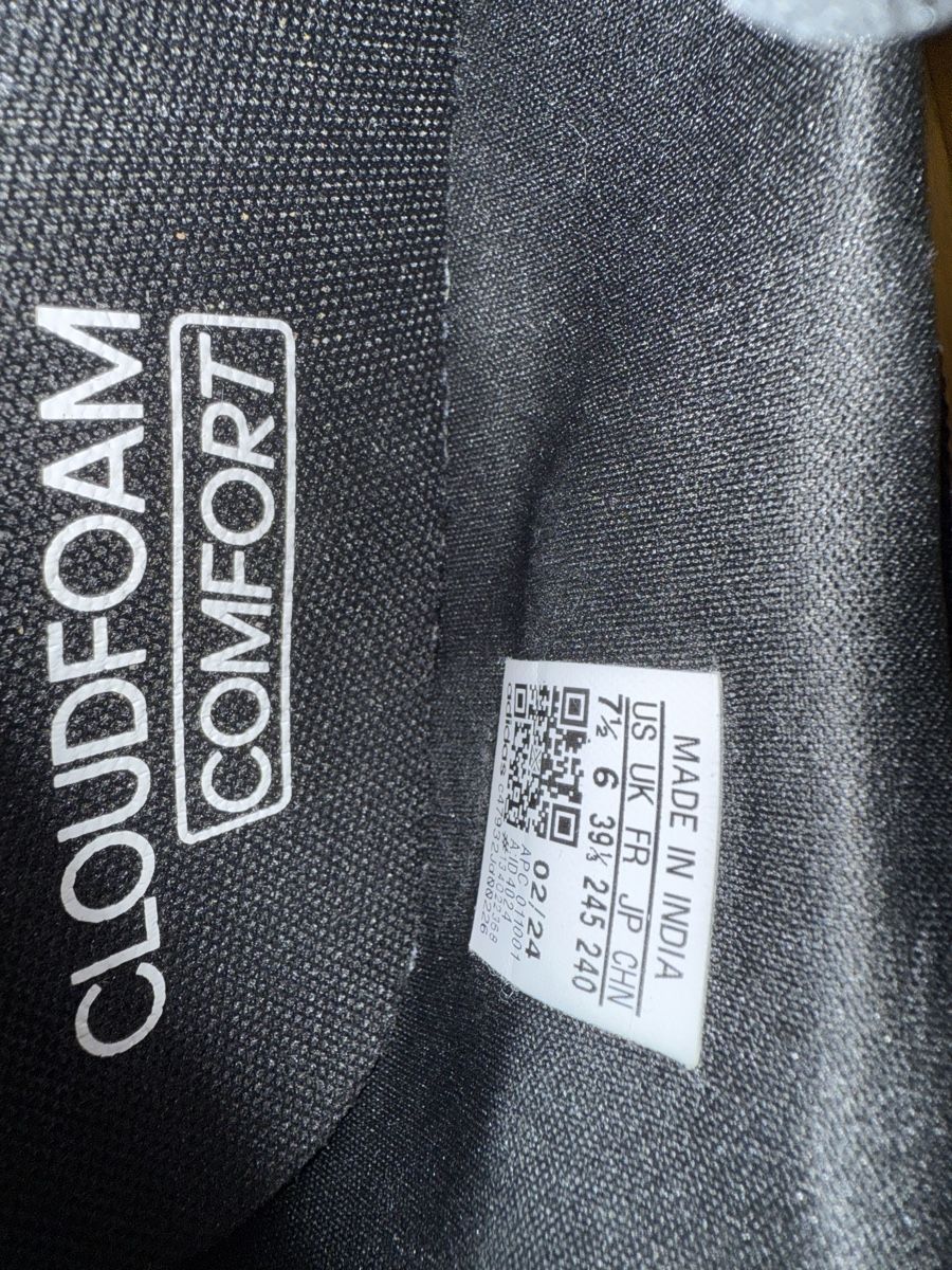 Adidas Scarpe da donna: Schwarze Adidas Cloudfoam Sneaker, Grösse 39 Top! – Nuovo (secondo la descrizione) da Würenlos venduto da Style_lounge 2