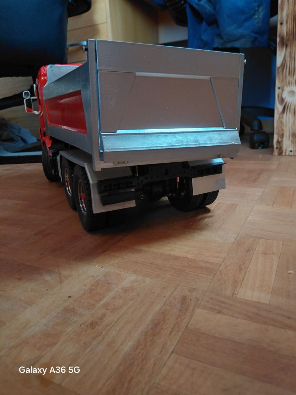 RC Modellbau: Angefangener RC LKW – Gebraucht aus Langnau im Emmental von Ramona910 2