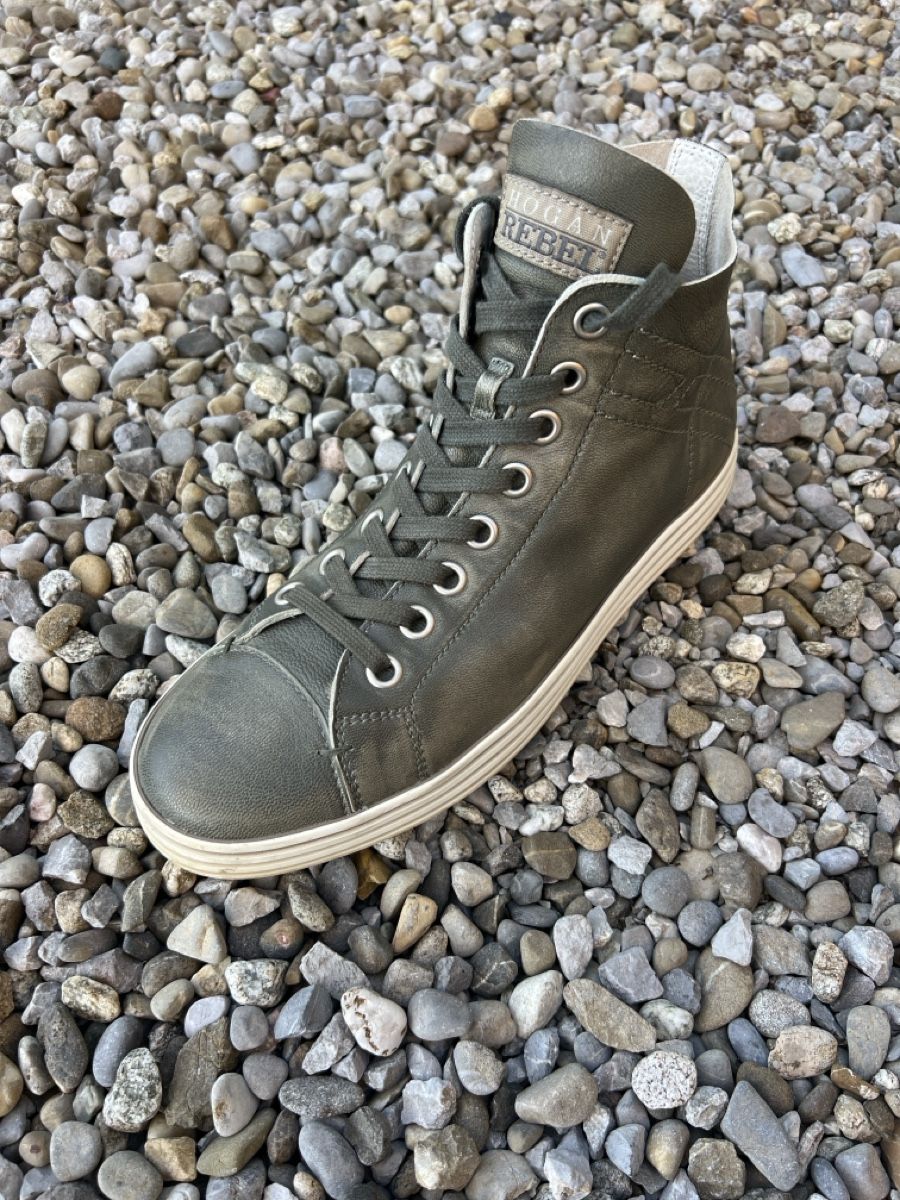 Chaussures hommes: Sneaker von „Hogan“ im Vintage-Stil – D'occasion à Gümligen par pie_7rcb