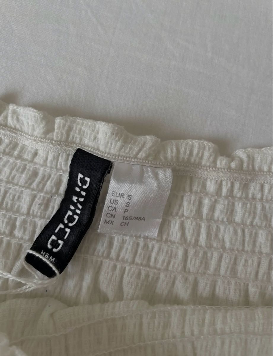 H&M Tops: Haut à épaules dénudées – D'occasion à Concise par Lae99 2