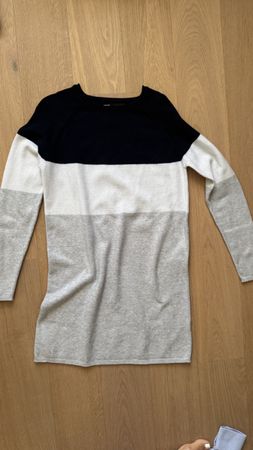Damen Strickkleid, Grösse M, ideal für den Herbst!