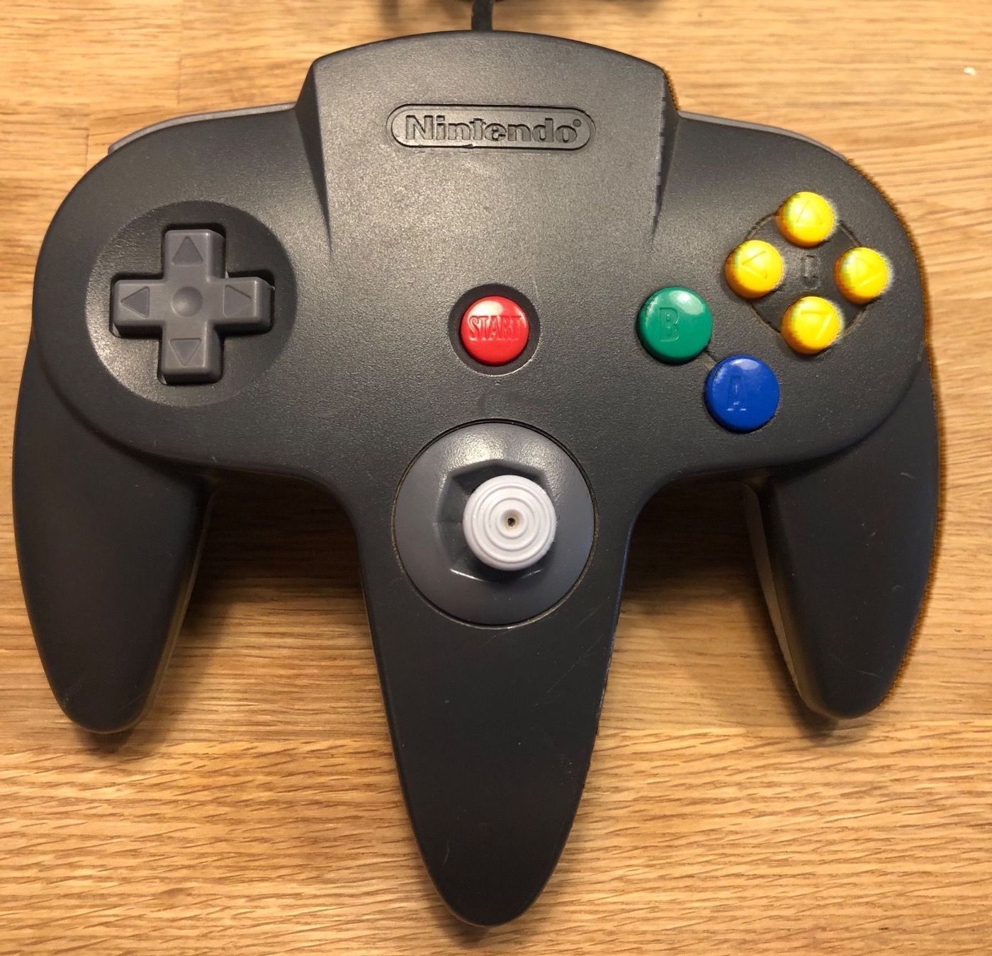 Controller: Original N64 Controller Schwarz/ Grau – Gebraucht aus Kestenholz von Matti_10
