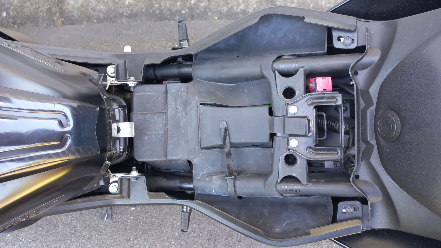 Yamaha Strada: Yamaha YZF 125-A – Usato da Sarnen venduto da elmac 6