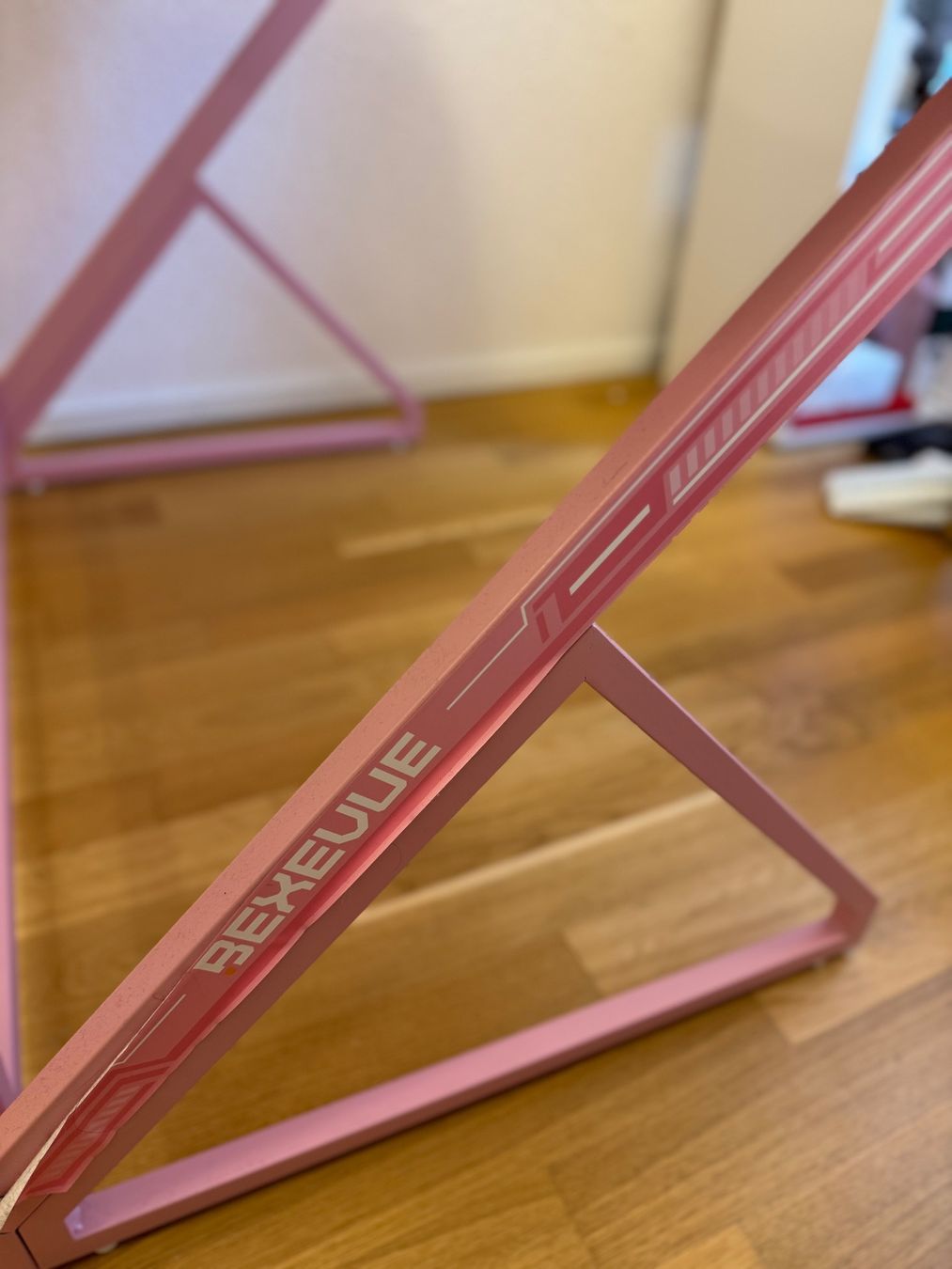 Schreibtische: Bureau gaming rose – Gebraucht aus Châtelaine von sof_zlw7 3