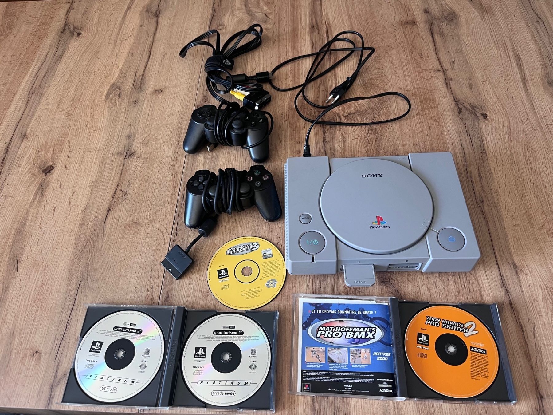 Sony Konsolen: Original PS1 Set – Gebraucht aus Zürich von simonvuille