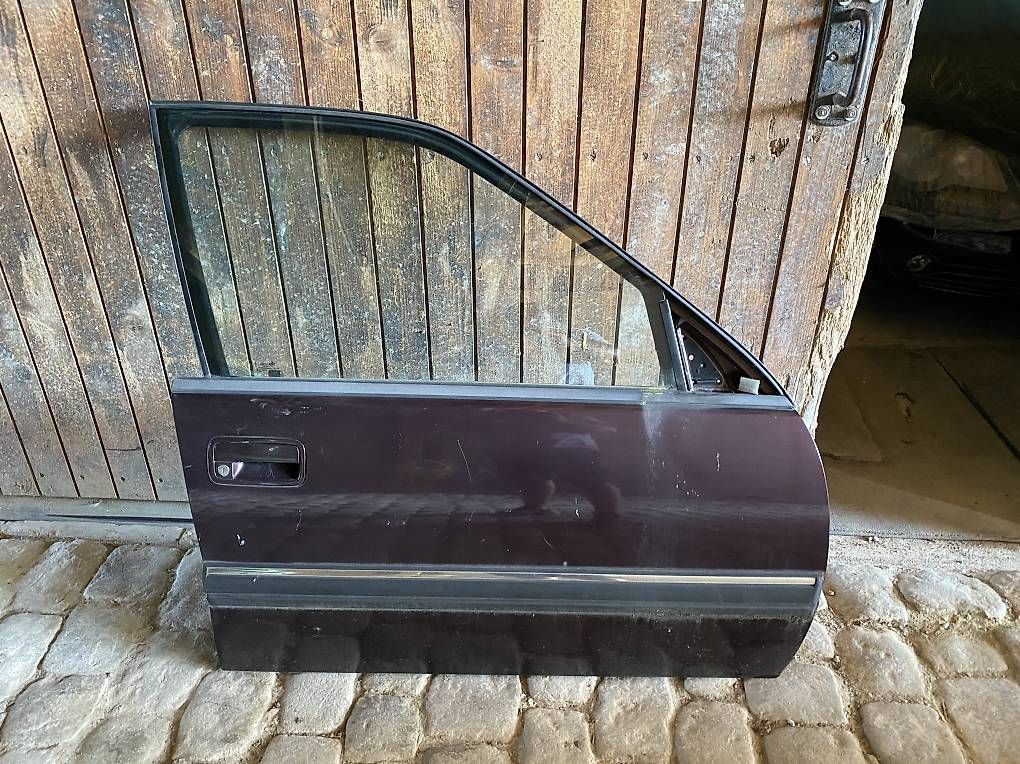 Opel Tutti pezzi di ricambio auto: Opel Omega A Teile Limo Caravan – Usato da Bern venduto da bieter-1 3
