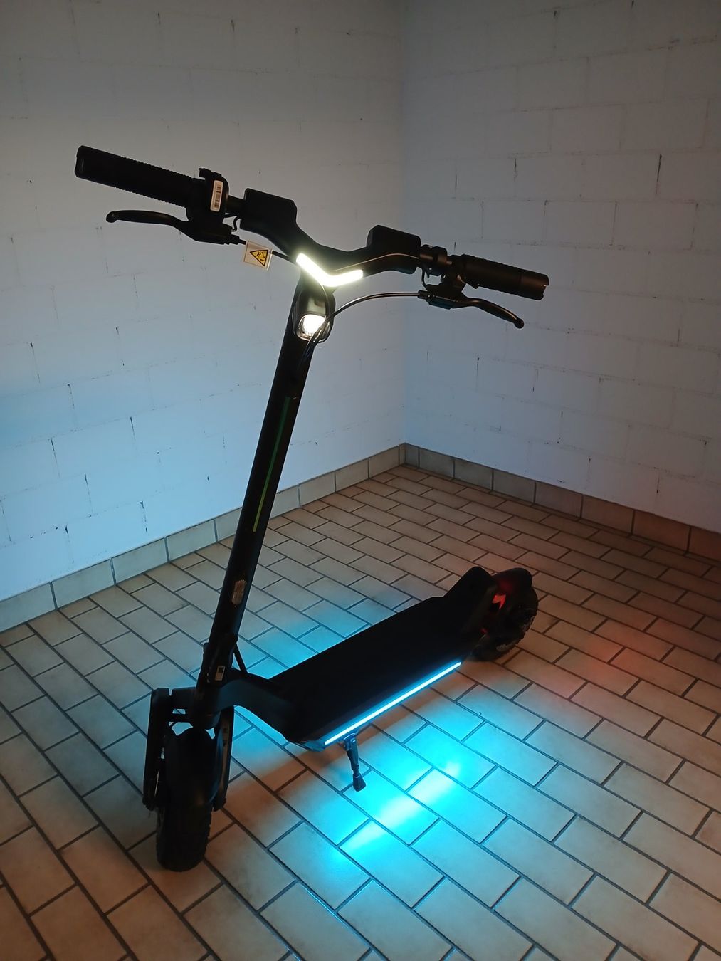 Scooters: E-Scooter Acer Predator Thunder – D'occasion à Felsberg par cla_t9vc 6