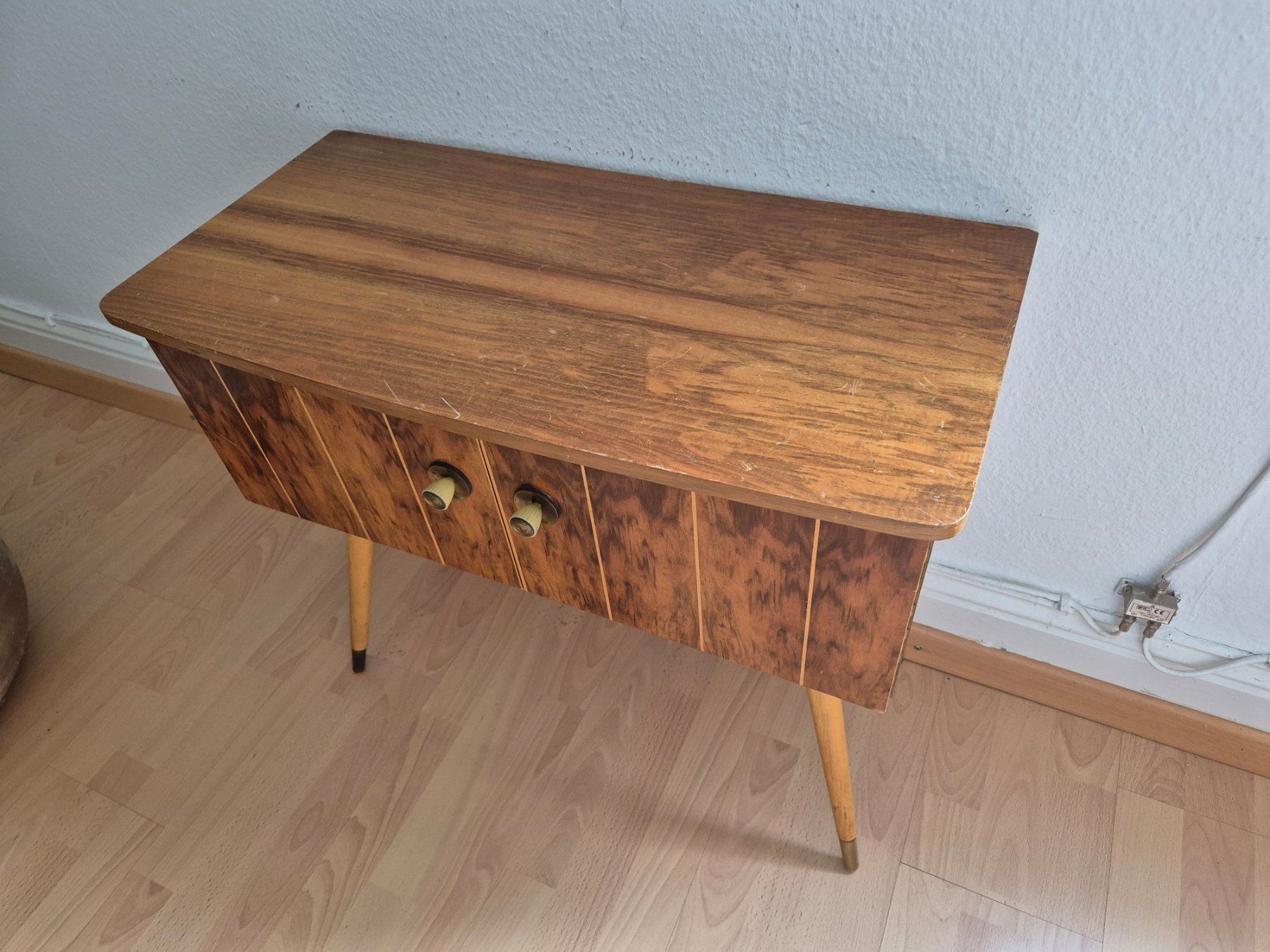 Cassettiere: Alte Kommode 70er Vintage Mid Century Rockabilly Sideboard – Usato da Neuhausen venduto da rraayy 1